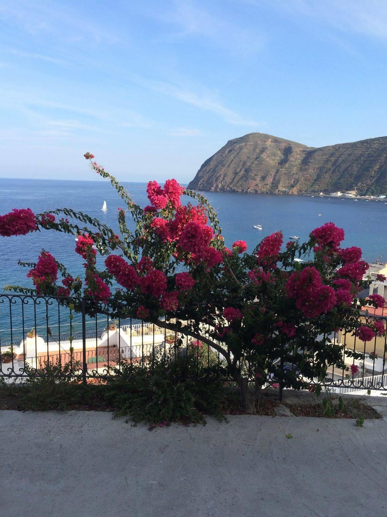Oltremare Residence Hotel Lipari  Eksteriør billede